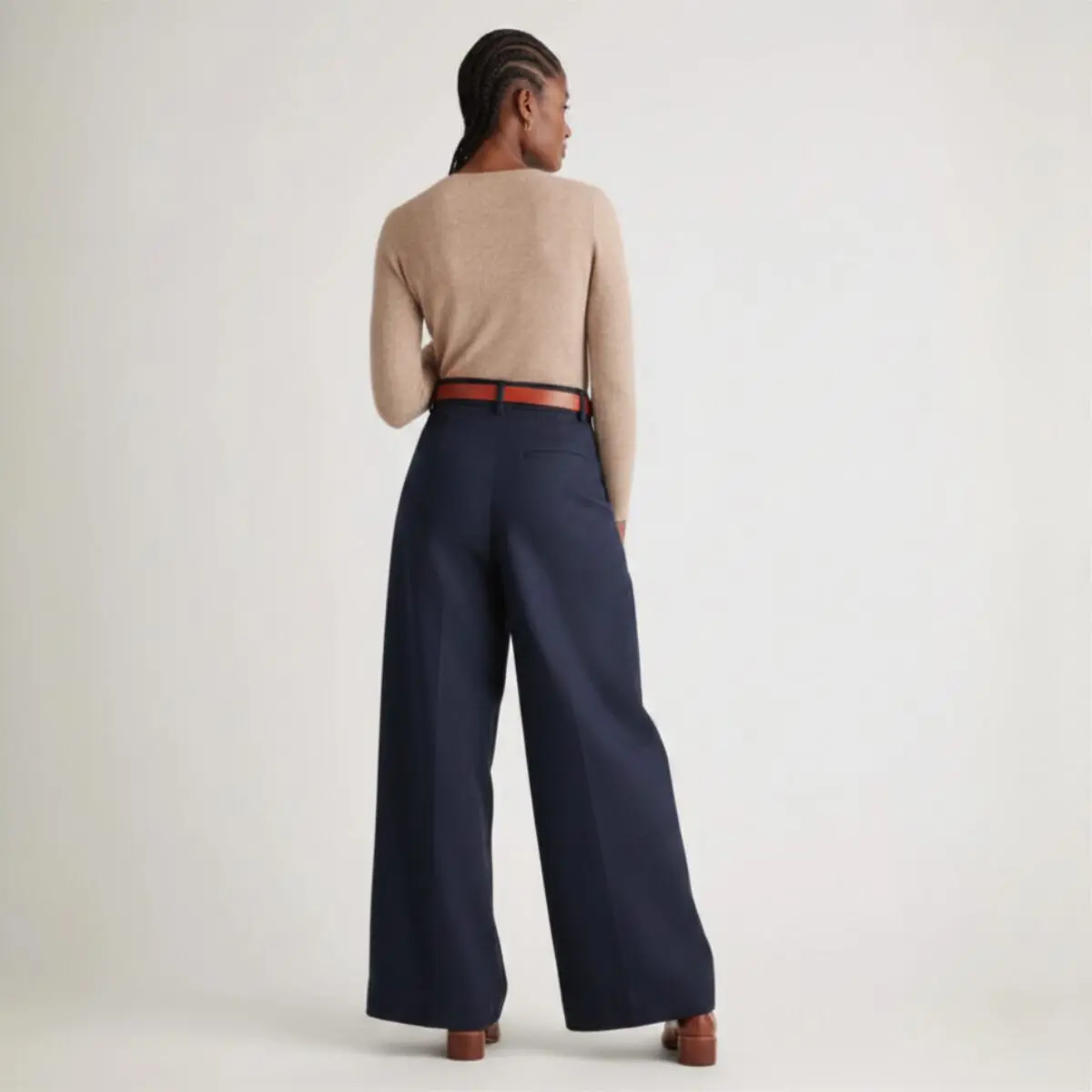 The Amara V-Neck - Image 5